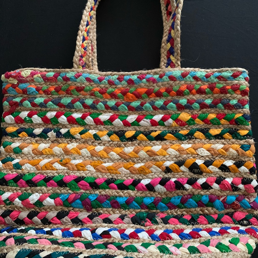 Multicolored shoulder bag